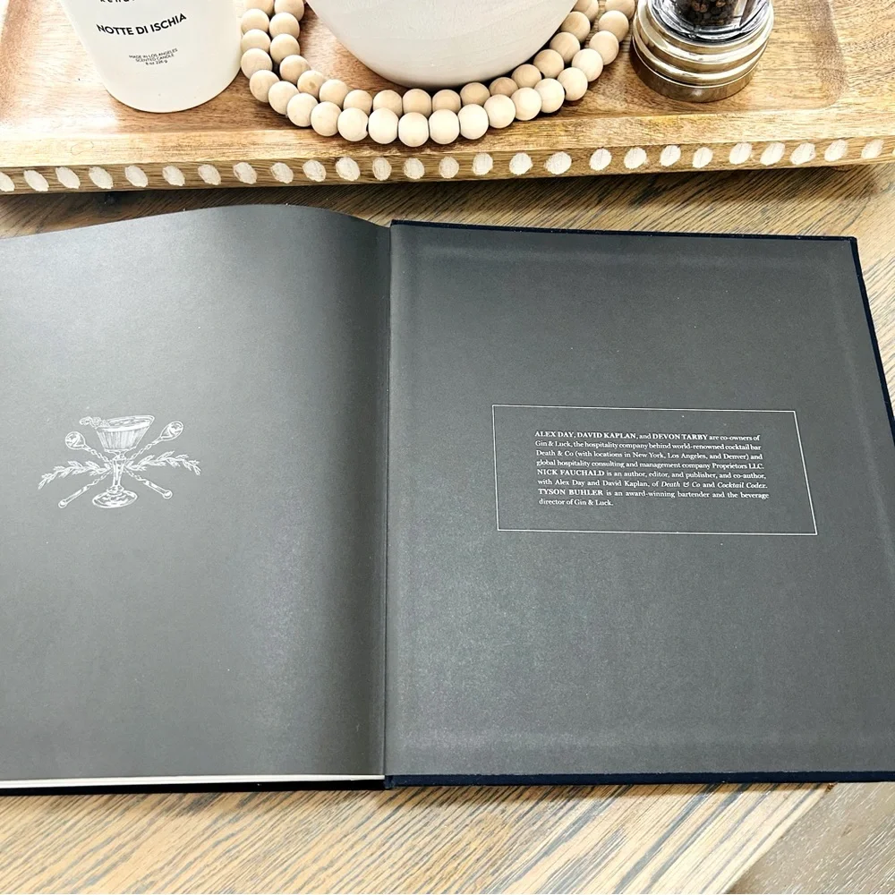 Death & Co Welcome Home: [A Cocktail Recipe Book]  Bartender Training Book‎
